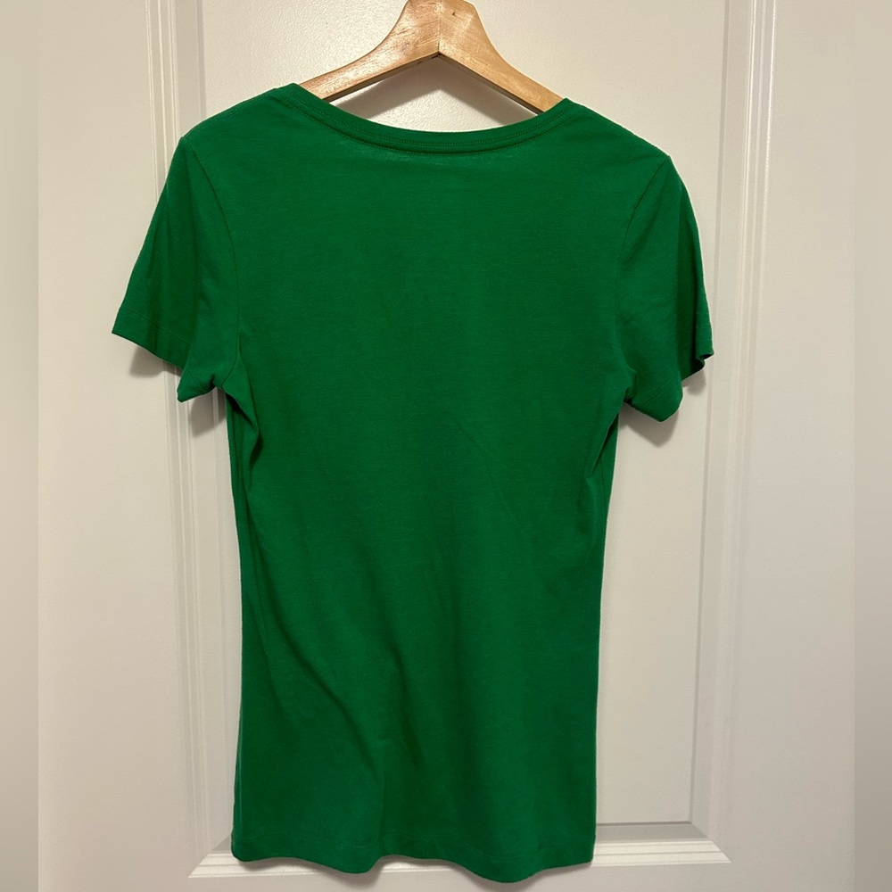 Nike Chicago Cubs women’s medium slim fit green vneck tshirt. Irish, shamrock - Picture 5 of 8